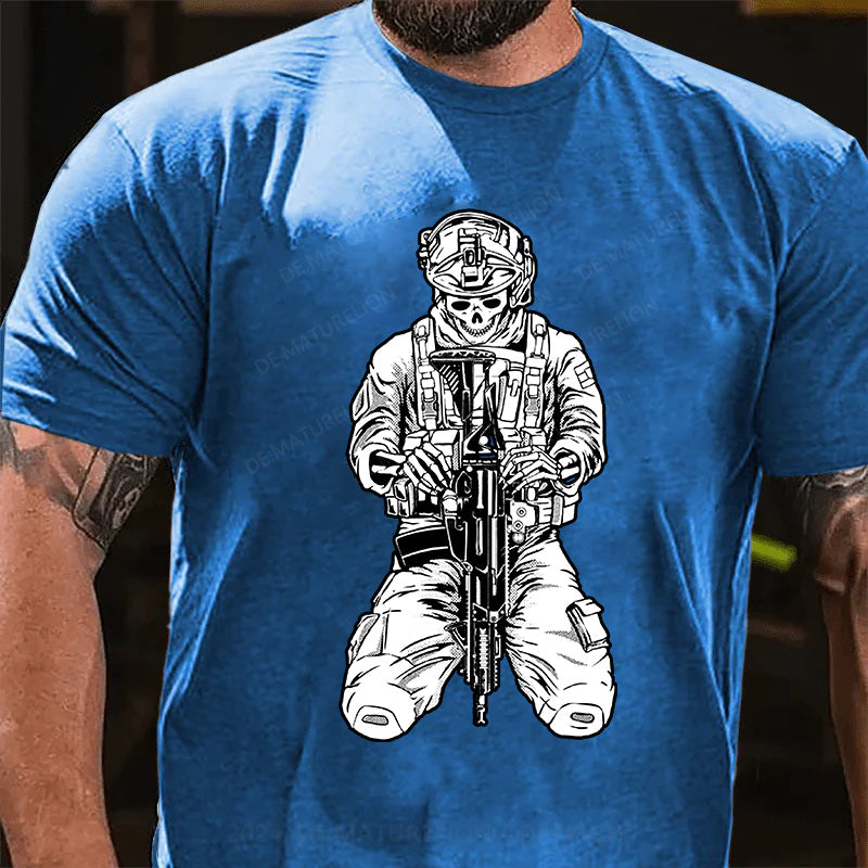 Mächtiger Soldat T-Shirt