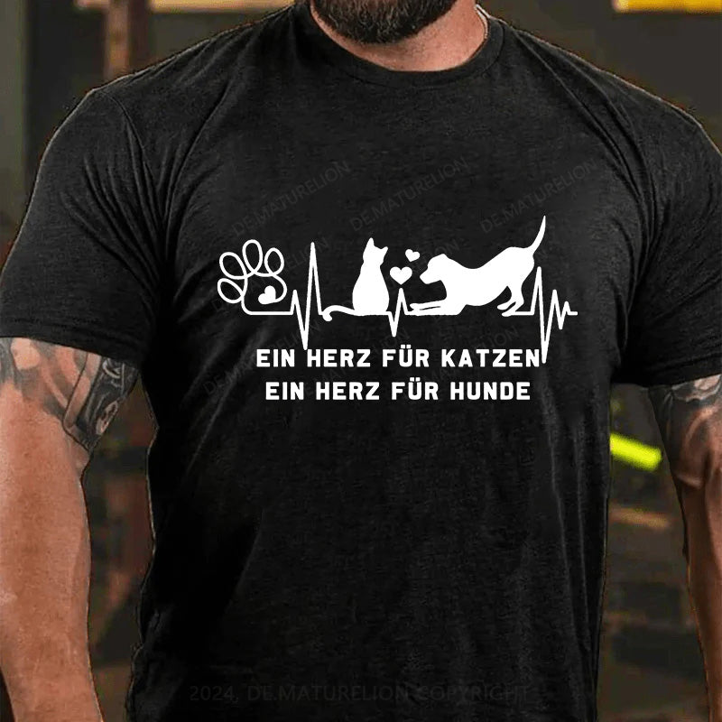 Ein Herz für Katzen Ein Herz für Hunde T-Shirt