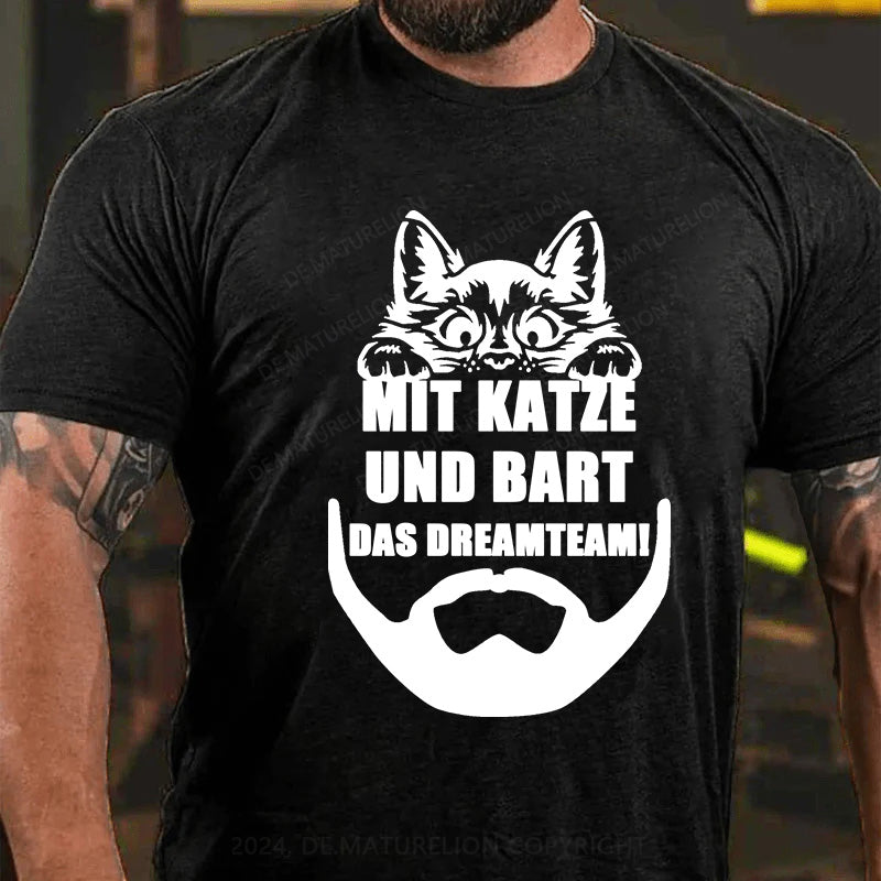 Mit Katze und Bart - das Dreamteam! T-Shirt