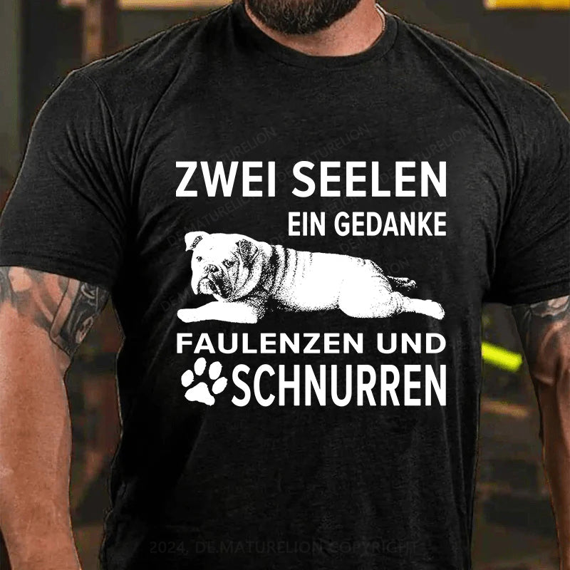Zwei Seelen, ein Gedanke: Faulenzen und Schnurren T-Shirt