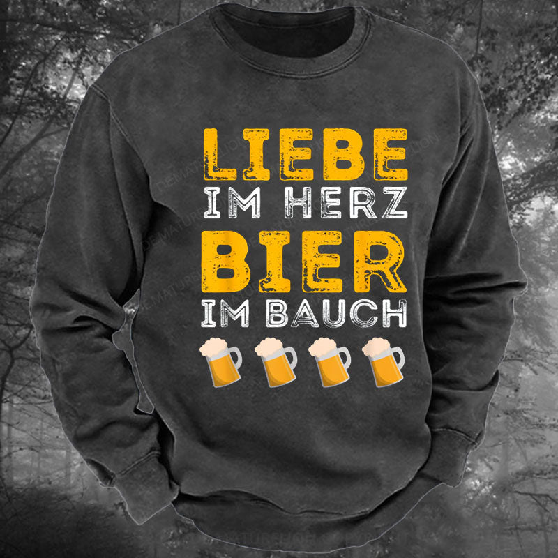 Bier im Bauch für Bierliebhaber Bierbauch Biertrinker Gewaschenes Sweatshirt