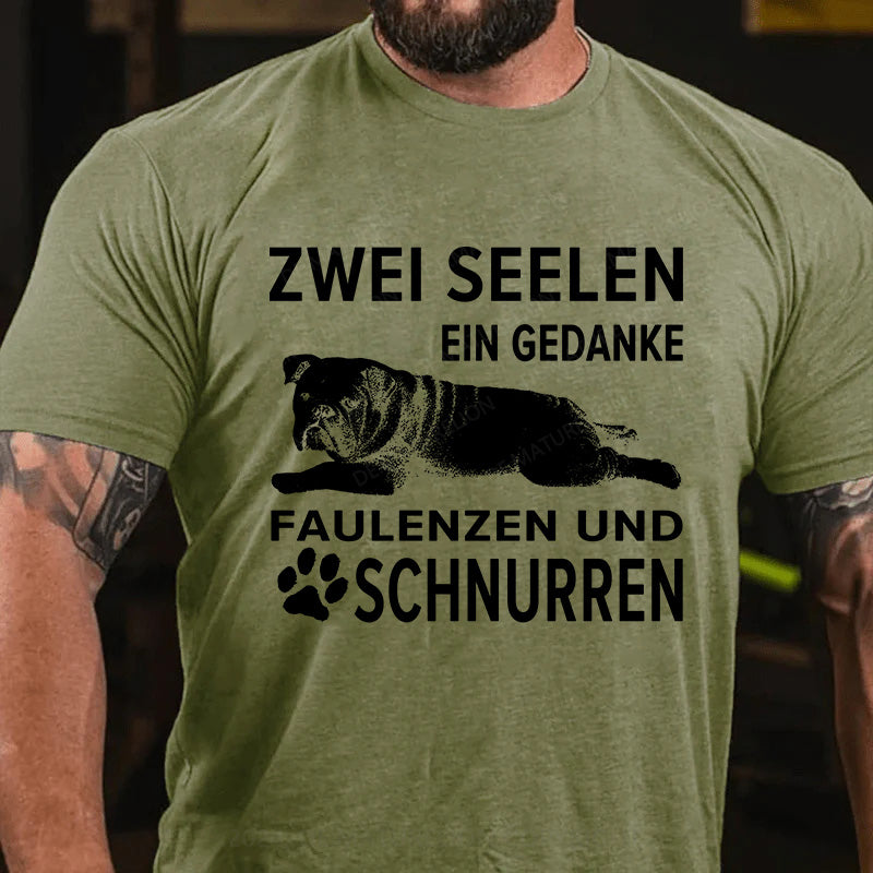 Zwei Seelen, ein Gedanke: Faulenzen und Schnurren T-Shirt