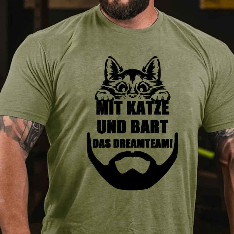 Mit Katze und Bart - das Dreamteam! T-Shirt