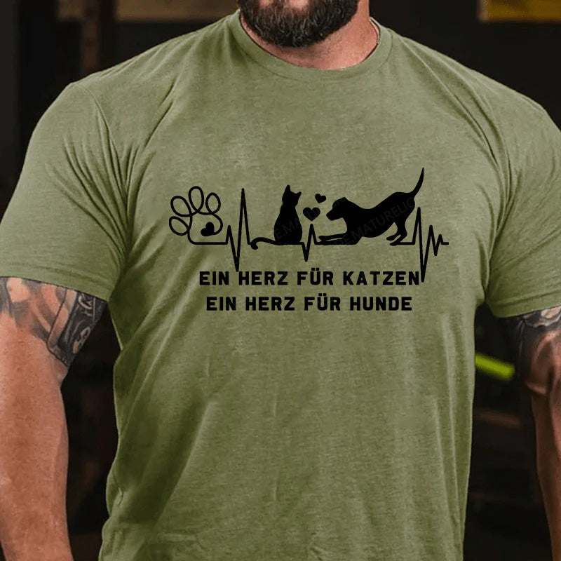 Ein Herz für Katzen Ein Herz für Hunde T-Shirt