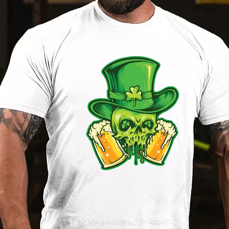 St. Patricks Tag Skeleton Und Bier T-Shirt