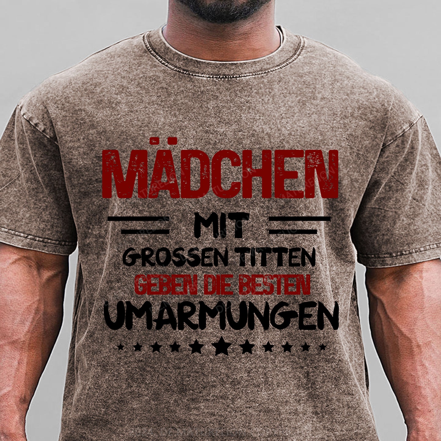 Mädchen mit grossen Titten geben die besten Umarmungen Gewaschene Vintage T-Shirt