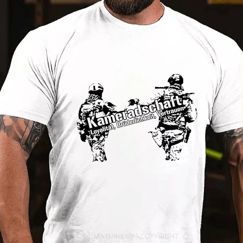 Kameradschaft Männer T-Shirt