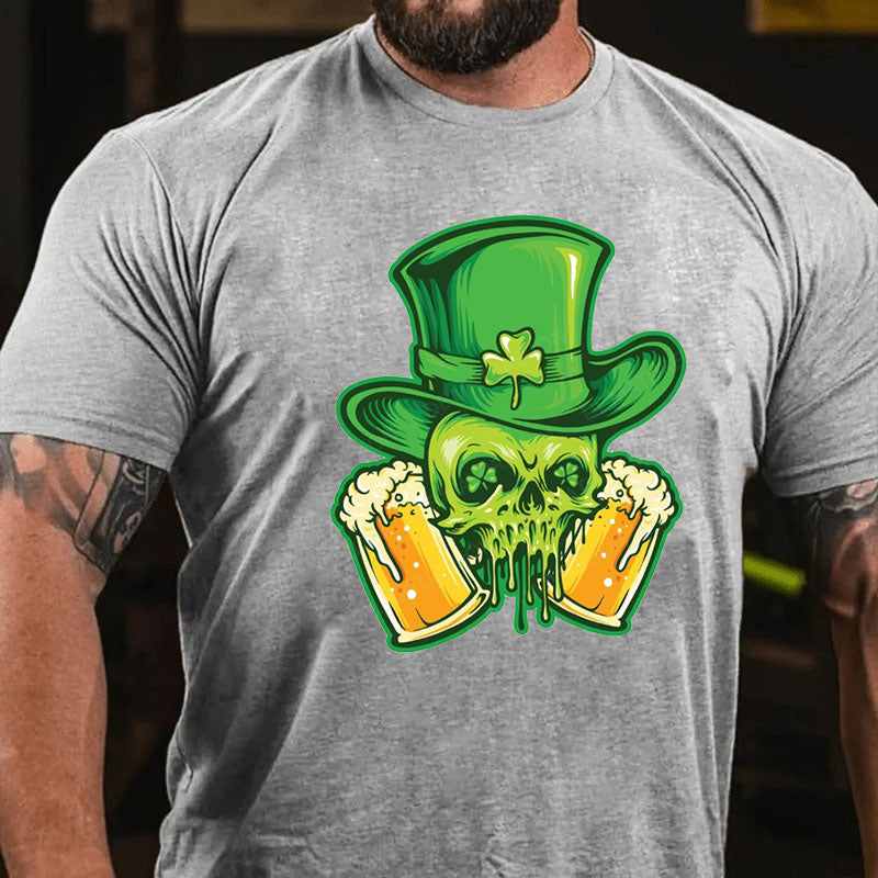 St. Patricks Tag Skeleton Und Bier T-Shirt