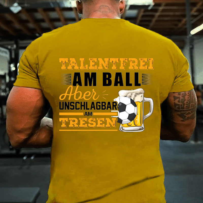 Talentfrei am Ball Witziger Fußball T-Shirt