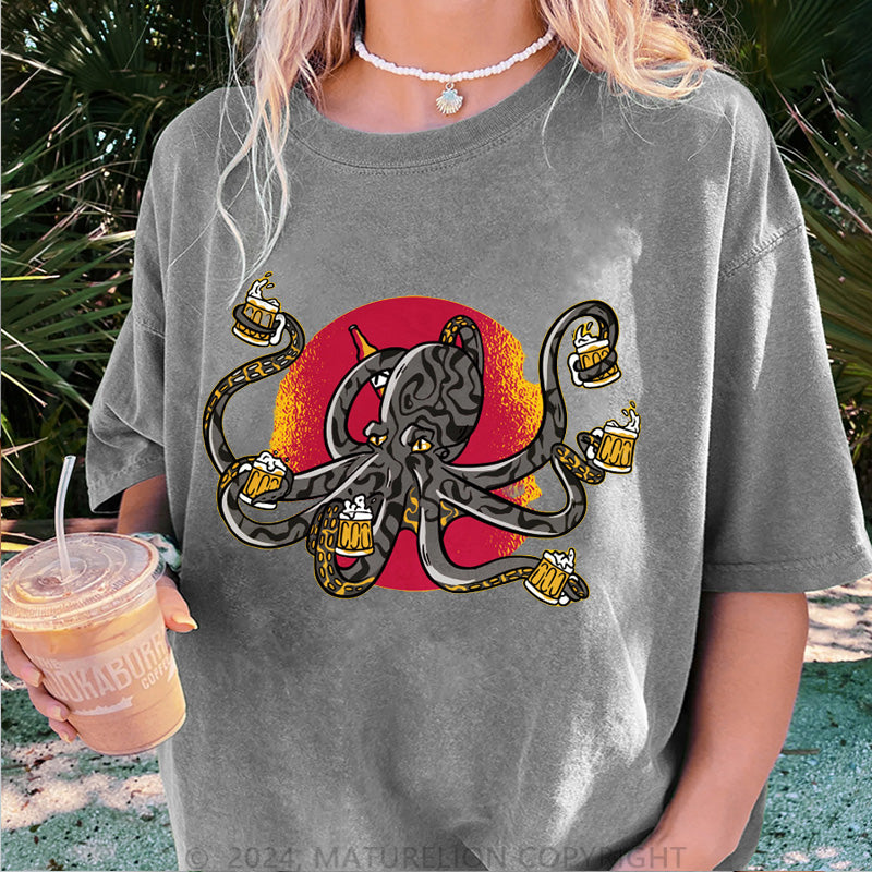 Maturelion Oktopus Und Bier Damen Gewaschene Vintage T-Shirt